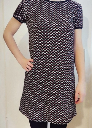 🖤 Promod Strickkleid – schwarz mit feinem Muster in Rot, klassisch & chic, marque: Promod, état: Très bon état, taille: M / 38 / 10, 6,00 €, 7,00 € Protection acheteurs incluse