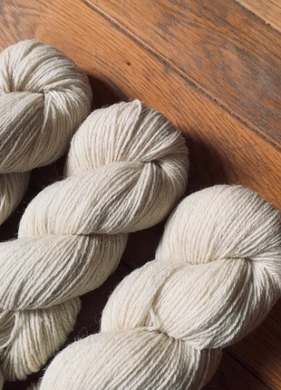 Fils en laine Française, marque: LAINE, état: Neuf avec étiquette, 27,00 €, 29,05 € Protection acheteurs incluse