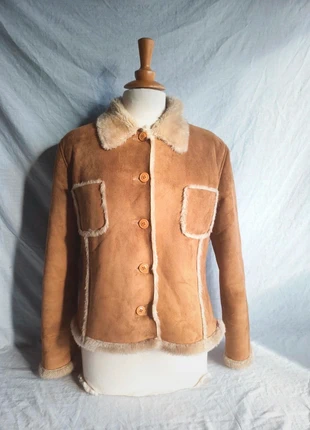 Veste en fausse peau retournée camel doublée moumoute André femme taille 38, marca: André, estado: Muy bueno, tamaño: M / 38 / 10, 49,90 €, 53,10 € Protección al comprador incluida