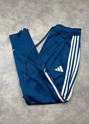Jogging Adidas | Taille M | Couleur bleu, Marine B3, brand: adidas, condition: Very good, size: M, €20.00, €21.70 includes Buyer Protection Pro