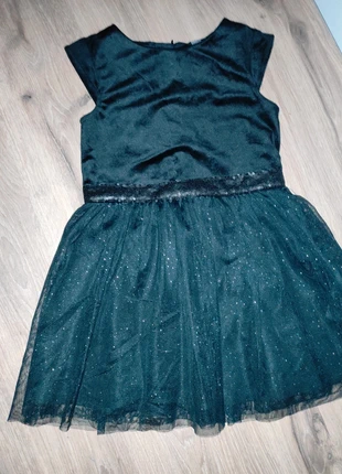 Robe noire fetes 5 ans, marque: Okaïdi, état: Bon état, taille: 5 ans / 110 cm, 2,00 €, 2,80 € Protection acheteurs incluse