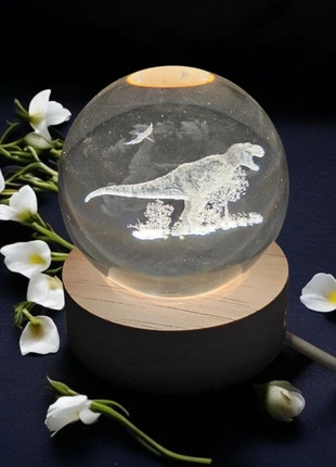 Lampe 3D Dinosaure – Sphère en Verre LED sur Socle Bois, marque: Ambiance, état: Très bon état, 15,50 €, 16,98 € Protection acheteurs (Pro) incluse