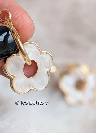 H5/ boucles d'oreilles plaqué or doré fleurs pampilles blanc crème tendance, marque: Tendance, état: Très bon état, 6,70 €, 7,74 € Protection acheteurs (Pro) incluse