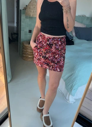 Jupe Zara velours taille M, neuve avec étiquette, marke: Zara, zustand: Neu, mit Etikett, größe: M / 38 / 10, 10,00 €, 11,20 € inklusive Vinted-Käuferschutz