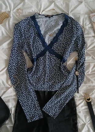 Top dentelle bleu manches longues y2k coquette, marque: Jennyfer, état: Neuf sans étiquette, taille: M / 38 / 10, 4,00 €, 4,90 € Protection acheteurs incluse