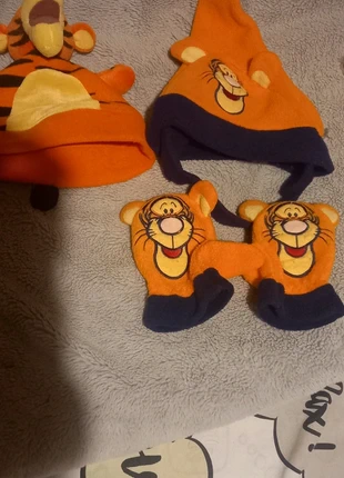 Disney Charactered Mittens and Baby Beanies, brand: Disney, condition: Very good, size: 1-2 years, 49 cm, €7.00, €8.05 includes Buyer Protection
