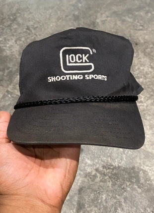 Casquette 90s vintage Trucker Glock noir blanc, brand: Vintage Dressing, condizioni: Ottime, taglia: Taglia unica, €35.00, €37.45 include la Protezione acquisti