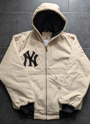 The 2025 embroidered active reworked jacket in cream, marke: Carhartt, zustand: Neu, größe: XL, 99,00 €, 104,65 € beinhaltet Vinted-Käuferschutz Pro