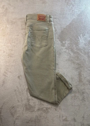 Jean Levi’s® Slim Fit beige sable taille FR 38 (W27 L30) bon état réf 1043, marca: Levi's, estado: Bom, tamanho: M / 38 / 10, €12.00, €13.30 inclui Proteção do Comprador Pro