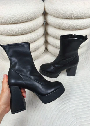 Bottines Tamaris noires en cuir (40), marque: Tamaris, état: Neuf sans étiquette, taille: 40, 39,00 €, 41,65 € Protection acheteurs incluse