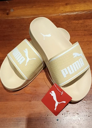 Chanclas piscina marca Puma n° 37 con etiqueta, merk: Puma, staat: Nieuw met prijskaartje, maat: 37, € 16,00, € 17,50 inclusief Kopersbescherming