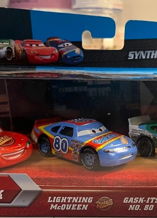 Coffret 3 voitures Cars Disney Pixar avec pneus gomme (rare), brand: Disney, condizioni: Ottime, taglia: Prematuri, fino a 44 cm, €44.99, €47.94 include la Protezione acquisti Pro