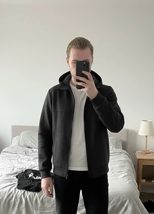 veste zipée noire à capuche, brand: veste, condition: Very good, size: M, €30.00, €32.20 includes Buyer Protection