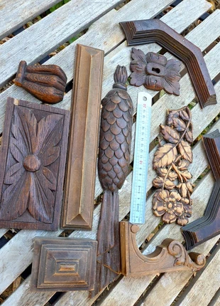 Antique French Carved Wood Ornaments – Lot 4 – Pinecone, Floral Frieze & Corners – 19th c, condition: Satisfactory, €19.00, €20.65 includes Buyer Protection Pro