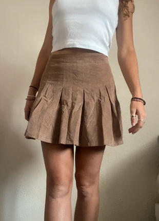 Pleated corduroy mini skirt, marque: Hollister, état: Très bon état, taille: S / 36 / 8, 5,00 €, 5,95 € Protection acheteurs incluse
