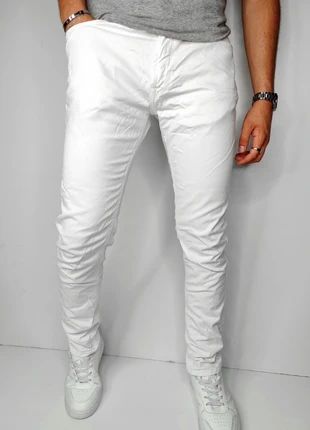 Jean slim stretch blanc Zara R.42, marque: Zara, état: Très bon état, taille: L, 18,00 €, 19,60 € Protection acheteurs (Pro) incluse