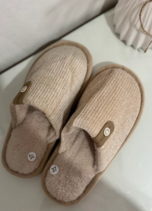 Pantoufles taille 37, marca: Fashion, estado: Novo com etiquetas, tamanho: 37, €10.00, €11.20 inclui Proteção do Comprador