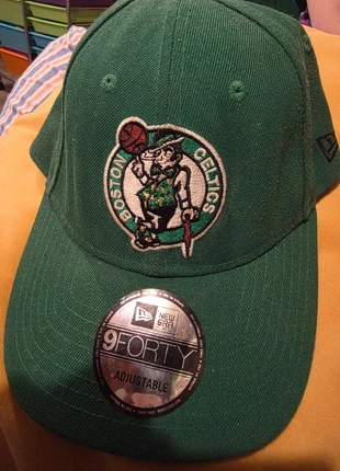 Boston Celtics Snapback Cap, brand: Snapback, condition: Good, size: One size, £3.00, £3.85 includes Buyer Protection