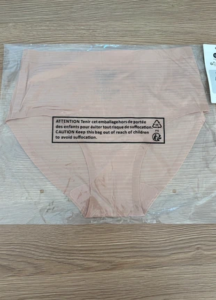 Culotté Chantelle, marque: Chantelle, état: Neuf avec étiquette, taille: Taille unique, 8,00 €, 9,10 € Protection acheteurs incluse