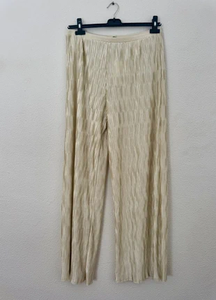 Pantalón amplio beige talla L Zara 👖, brand: Zara, condizioni: Nuovo con cartellino, taglia: L / IT 44 / EU 40, €16.00, €17.50 include la Protezione acquisti