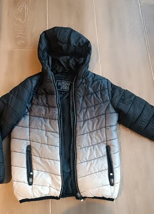 Tussen seizoen jas/windjas, marque: C&A, état: Bon état, taille: 8 ans / 128 cm, 2,00 €, 2,80 € Protection acheteurs incluse