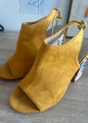 Sandales à talons, brand: CASSIS, condition: Very good, size: 37, €22.00, €23.80 includes Buyer Protection