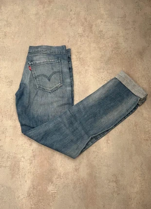 Jean Levi’s Straight Femme Bleu vintage – Taille 40, brand: Levi's, condition: Very good, size: L / 40 / 12, €20.00, €21.70 includes Buyer Protection Pro