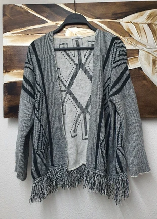 “Cárdigan étnico con flecos, merk: Shana, staat: Heel goed, maat: S / 36 / 8, € 2,00, € 2,80 inclusief Kopersbescherming