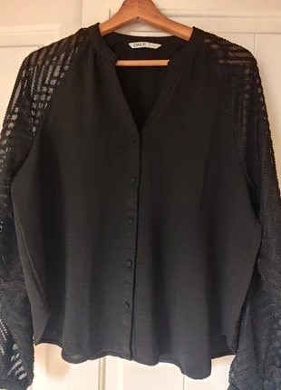 Chemise de fête noire Only Ln, marque: ONLY, état: Très bon état, taille: L / 40 / 12, 6,00 €, 7,00 € Protection acheteurs incluse