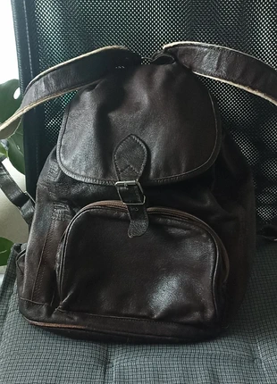 Vintage brown leather backpack, marque: Vintage Dressing, état: Bon état, 5,00 €, 5,95 € Protection acheteurs incluse