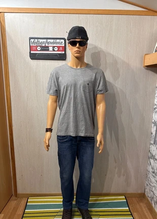 Tee-shirt Ralph Lauren gris Taille L.    #135, brand: Ralph Lauren, condition: Good, size: L, €10.00, €11.20 includes Buyer Protection Pro