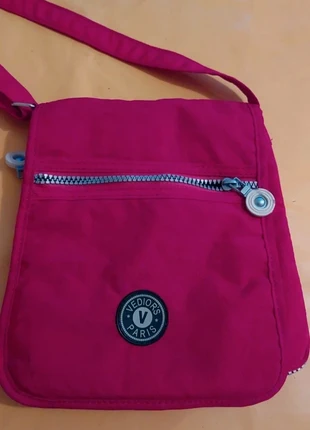 Multipocket Messanger Waterproof Bag, marque: Paris Vediors, état: Très bon état, 7,50 €, 8,58 € Protection acheteurs incluse