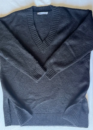 Pull Zara col V noir – Taille S (coupe large), brand: Zara, condition: Very good, size: S / 36 / 8, €15.00, €16.45 includes Buyer Protection