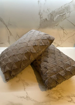 Conjunto de 2 almofadas, staat: Heel goed, maat: Overige, € 8,00, € 9,10 inclusief Kopersbescherming