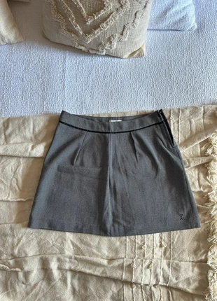 Jupe grise Okaïdi, marque: Okaïdi, état: Neuf sans étiquette, taille: 14 ans / 164 cm, 5,00 €, 5,95 € Protection acheteurs incluse