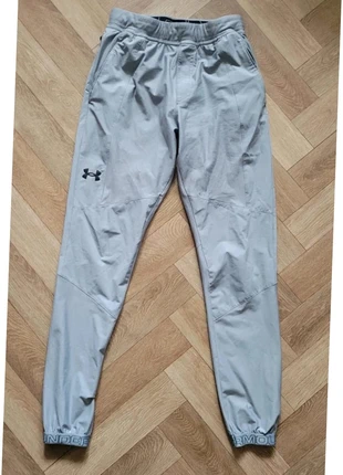 Bas Under Armour gris - Taille S, marque: Under Armour, état: Bon état, taille: S, 40,00 €, 42,70 € Protection acheteurs incluse