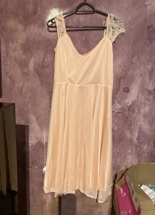 Très jolie robe taille M, marque: BZB, état: Neuf sans étiquette, taille: M / 38 / 10, 10,00 €, 11,20 € Protection acheteurs incluse