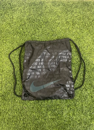 Sac à crampons foot Nike, marque: Nike, état: Neuf avec étiquette, 11,00 €, 12,25 € Protection acheteurs incluse
