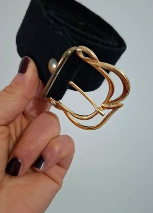 Cintura casual femme vintage in tessuto con riporti oro, brand: Vintage Dressing, condizioni: Ottime, taglia: Regolabile, €7.99, €9.09 include la Protezione acquisti