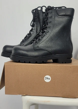 Legerkisten wandelschoenen NL landmacht maat 40 nieuw!, merk: defensie, staat: Nieuw met prijskaartje, maat: 40, € 29,95, € 32,15 inclusief Kopersbescherming Pro