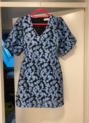 Karen by Simonsen dress M, merk: Karen by Simonsen, staat: Nieuw zonder prijskaartje, maat: M / 38 / 10, € 39,00, € 41,65 inclusief Kopersbescherming