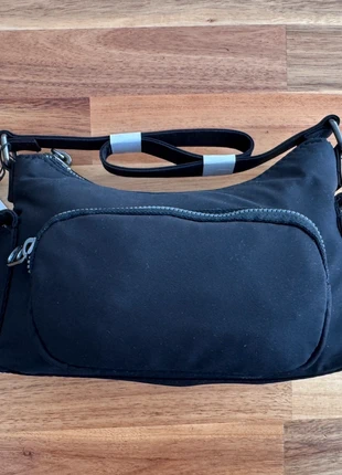 🖤 Sac Pull&Bear – Nylon noir – Neuf avec étiquette 🖤, marque: Pull & Bear, état: Neuf avec étiquette, 5,00 €, 5,95 € Protection acheteurs incluse
