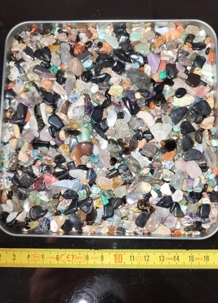 Grand mélange de Minéraux Semi-précieux multicolore 265gr, marque: mineralia, état: Neuf sans étiquette, 13,00 €, 14,35 € Protection acheteurs incluse