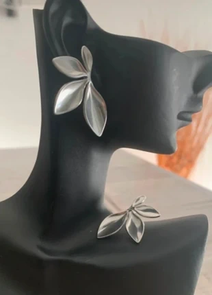 Boucles d’oreilles femme fleur feuille argentée en acier inoxydable, marque: Tendance, état: Très bon état, 8,90 €, 10,05 € Protection acheteurs (Pro) incluse