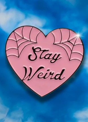 Pins cœur stay weird toile d'araignée goth rock punk witch alt y2k wicca pastel kawaii spooky magic, marke: Witch, zustand: Sehr gut, 3,00 €, 3,85 € beinhaltet Vinted-Käuferschutz Pro