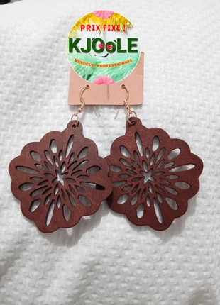 Paire de boucles d'oreilles ethnique bohème chic baroque marron en bois léger, brand: Boutique Bohéme, condition: New with tags, €1.50, €2.28 includes Buyer Protection Pro