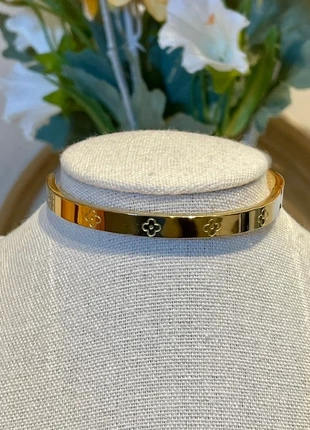 Bracelet jonc doré acier inoxydable – gravé de motifs fleur – ouverture latérale, marque: Tendance, état: Très bon état, 12,90 €, 14,25 € Protection acheteurs (Pro) incluse