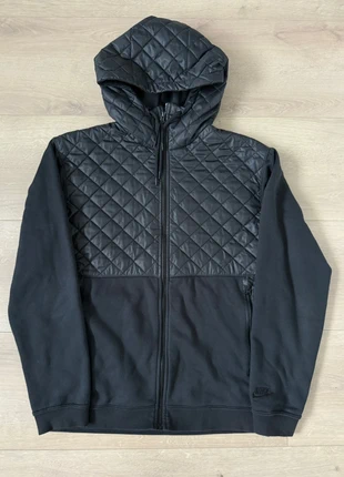 Heerlijk winterised vest van Nike, merk: Nike, staat: Heel goed, maat: M, € 39,99, € 42,69 inclusief Kopersbescherming