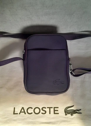 Sacoche Lacoste violette, marque: Lacoste, état: Très bon état, 46,90 €, 49,95 € Protection acheteurs (Pro) incluse