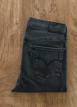 Jean/pantalon noir Levi's 720 High Rise Skinny, femme, taille : W 30 L 30 (40 taille française), brand: Levi's, condizioni: Ottime, taglia: L / IT 44 / EU 40, €24.90, €26.85 include la Protezione acquisti Pro
